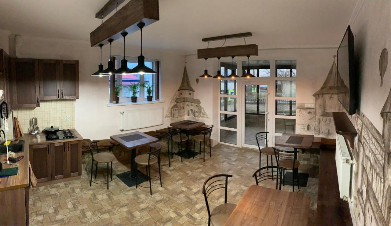 Family Люкс Lejlighedshotel Kamjanets-Podilskyi Eksteriør billede