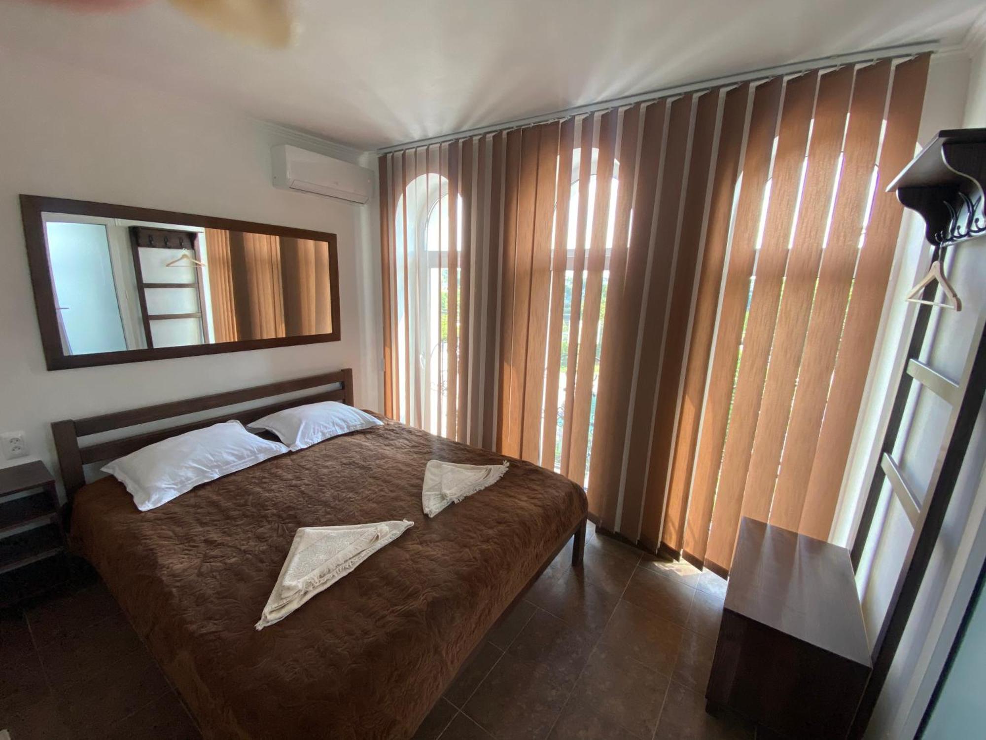 Family Люкс Lejlighedshotel Kamjanets-Podilskyi Eksteriør billede